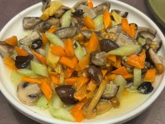 -镜泊湖酒家(兴华街金鼎店)