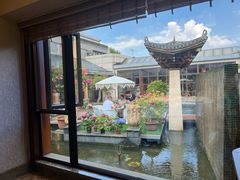 -云南荟·湖畔领宴(领事馆店)