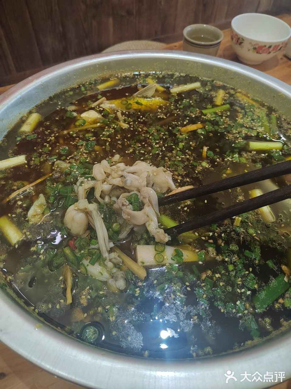 谁懂！这家店的蛙让我连炫三碗饭