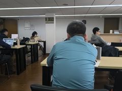 -上海市静安区图书馆(新闸路馆)