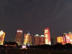 -万绿园