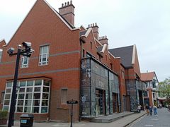 -钟书阁(松江泰晤士小镇店)