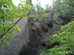 -峡谷浮石林景区