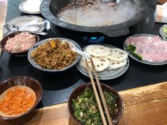 -重庆故事姊妹老火锅(财经学院店)