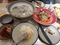 -叁煨蹄花·下饭盐帮菜(人民广场店)