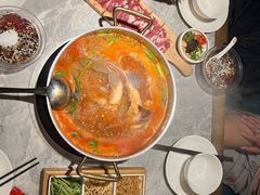 -野山舂·贵州现舂酸汤牛肉(民生路店)
