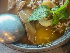 酸木瓜炖牛腩-半山腰·云南菜(侨福芳草地店)
