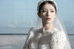 点击看大图 -Renee芮亦婚纱