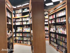 -西西弗书店&矢量咖啡(凯德晶萃广场店)