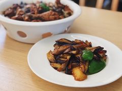 -关东小磨东北菜(上海长风大悦城店)