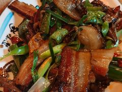 大脚菌炒腊肉-郑件洋芋饭庄