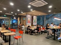 -麦当劳(轻轨曹杨路店)