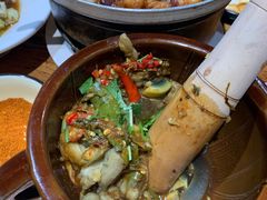 -老滇山寨•云南特色菜•地方菜•民族风情歌舞表演(金碧店)