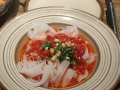 -野山舂·贵州现舂酸汤火锅(鸿通城店)