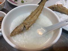 干煎沙尖鱼-龙眼南白粥六顺白粥