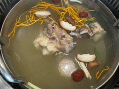 -阿二骨煲(新天地店)