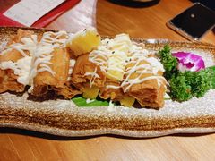 菠萝油条虾-觅山云南菜(泊富ICITY店)