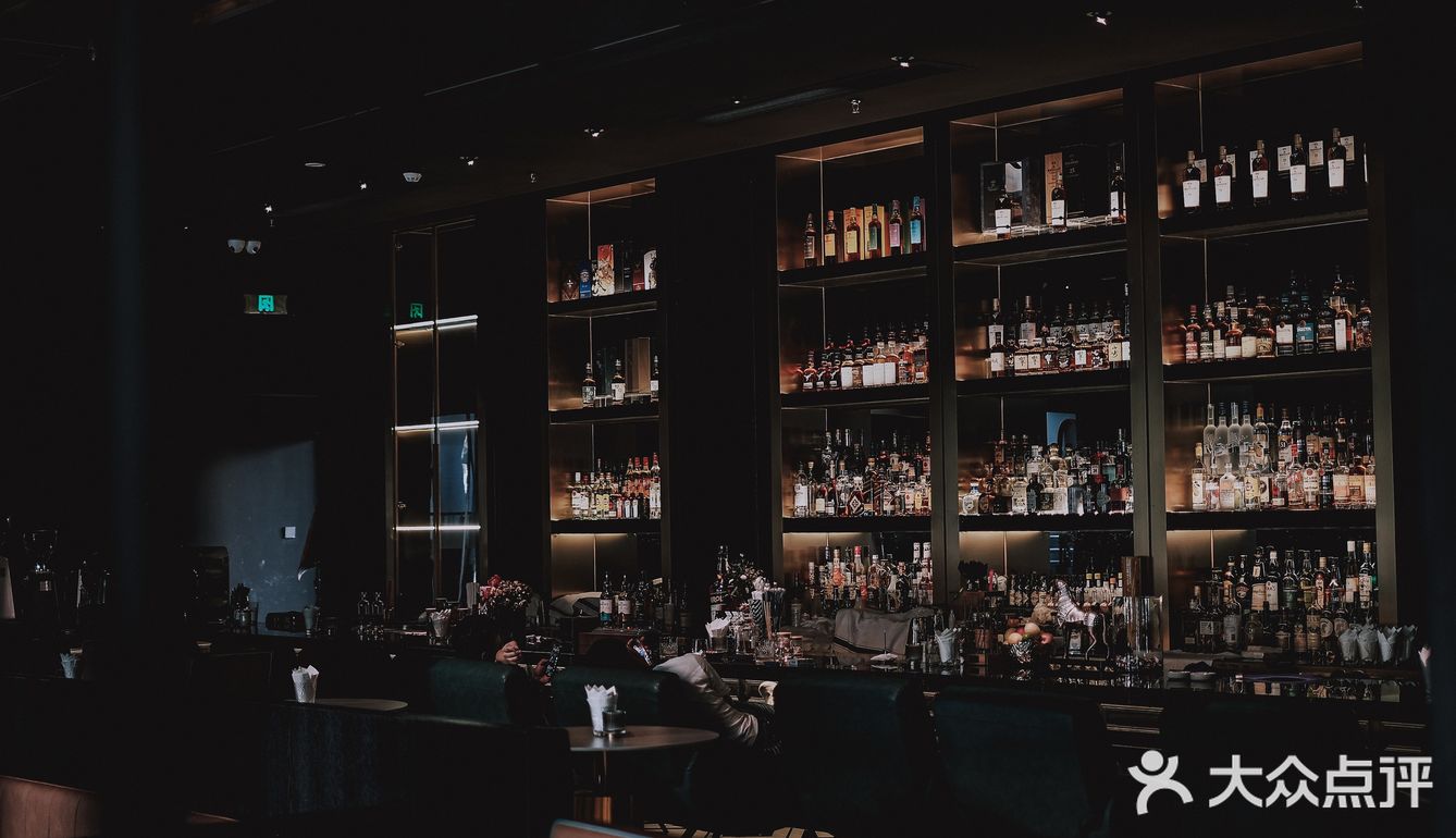 东莞长安丨May café丨王家卫醉酒群像咖啡馆