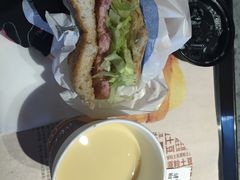 -麦当劳(新王府井店)