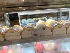-顶东面包花园·生日蛋糕(世博店)