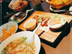 -大头虾越式风味餐厅(光明广场店)