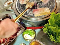 -围炉肉舍•炭烤活鳗•丹东海鲜烤肉(步行街店)