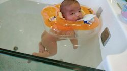 -爱婴岛婴儿游泳/推拿SPA馆(华南MALL店)