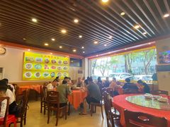大堂-化州大众美食城(宝安老牌店)