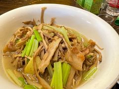 烟竹笋五花肉-醉美东江·三文鱼·烧鸡公