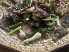 蕨粑炒腊肉-古城苗家土菜馆(河景餐厅店)