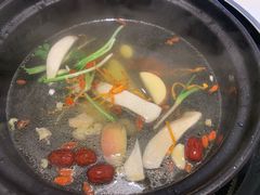 养生虫草花菌王锅底-三不牛腩(宾虹路店)