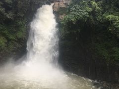 景点-叠水河瀑布