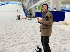 -乔波室内滑雪场