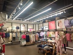 -GAP(上海国际时尚中心店)