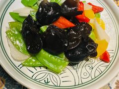 五彩时蔬-云海肴·汽锅鸡·云南代表菜(天山百盛优客店)