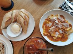 -ROAST coffee & eatery