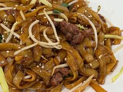 干炒牛河-南记食粥坊·宵夜大排档(岭南分店)