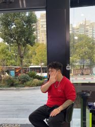-艾米莉 烫染沙龙