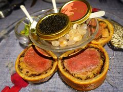 惠灵顿牛排-弦月窗LUNETTE BY AMANDA(复兴路店)