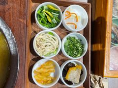 -良米山·云南野生菌过桥米线(上海首店)