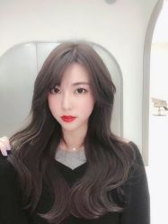 -MODEL'S HAIR