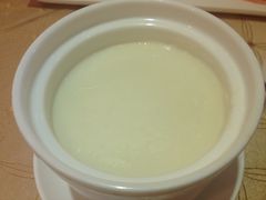 香滑护肤杏仁露-茂名熹龙国际大酒店(人民广场高铁站店)