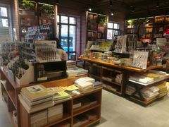 -新华书店(永安路店)