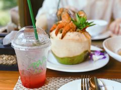 -Chom Cafe and Restaurant