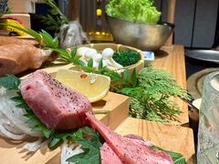 -山川小町·极番烧肉(新地假日广场店)