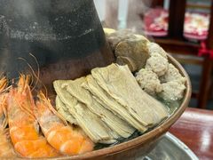 -一口猪海鲜浑锅·东北家常菜