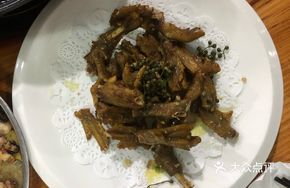 Fresh Sichuan Pepper Baked Chicken Tendons