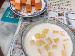 -广信牛奶甜品世家(台东店)