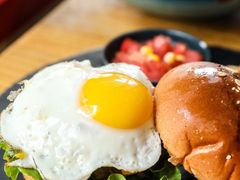 -HIGH FIVE哈福手工汉堡(桂林路店)