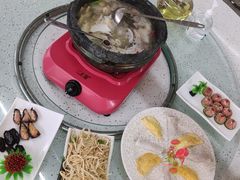 -墨脱石锅椰子鸡•海鲜糟粕醋(榆亚路店)
